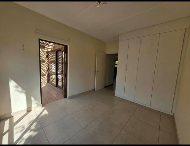 2 BEDROOM PROPERTY TO RENT IN SUNNINGHILL